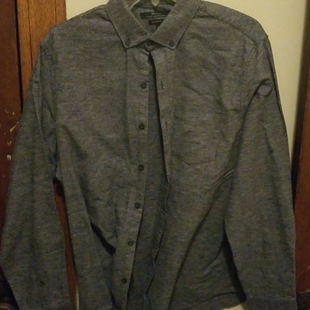 Marc Anthony medium slim fit button up